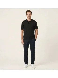 Polo en coton mélangé noir pourvu d'un col boutonnée et de manches courtes