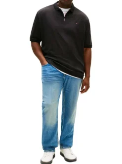 Polo en coton noir uni avec une coupe droite et un col à revers zippé