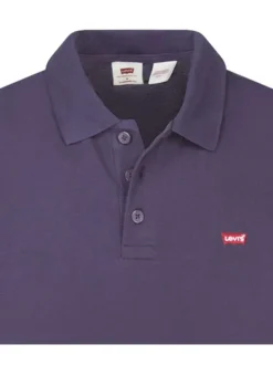 Polo en coton prune uni avec un col fermé par 3 boutons et une coupe regular fit