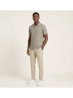 Polo en coton taupe uni avec une coupe droite et un col boutonné