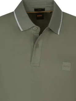 Polo en coton vert uni à coupe droite avec logo de la marque brodé