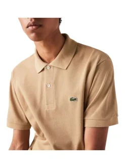 Polo L1212 en piqué de coton beige avec logo brodé coupe droite et col boutonné