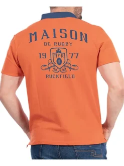 Polo orange en maille jersey avec une coupe droite et un col boutonné