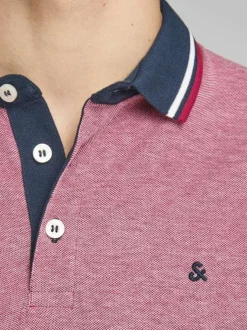 Polo pour homme rose en coton avec une coupe droite et logo brodé sur la poitrine