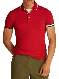 Polo rouge uni en coton avec une coupe droite à col français et manches courtes
