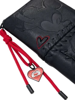 Portefeuille noir à imprimé muni de cordons rouges avec un coeur