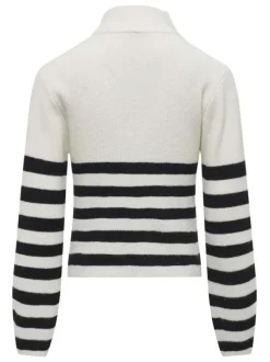 Pull blanc rayé en noir avec une coupe droite à col camionneur