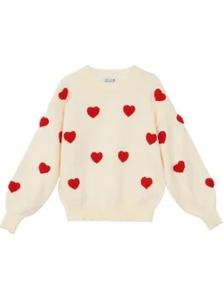 Pull écru en maille des cœurs rouges brodés et des manches longues