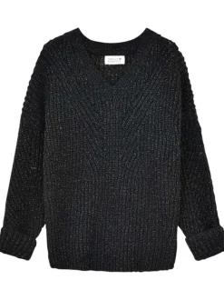 Pull noir uni avec une coupe droite à col v et des manches longues