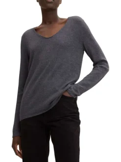 Pull anthracite uni avec un col v et des manches longues