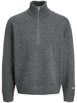 Pull anthracite uni en maille fine avec un col camionneur et des manches longues