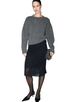 Pull anthracite uni pourvu d'un col rond et de manches longues