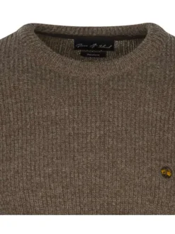 Pull beige en point de jersey avec une coupe droite col rond et à manches longues