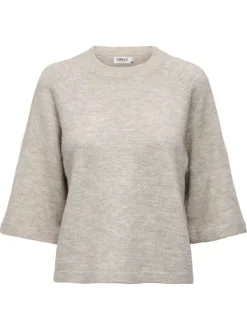 Pull beige uni à coupe droite avec un col rond et des manches 3/4