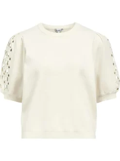 Pull beige uni à coupe droite avec un col rond et des manches courtes