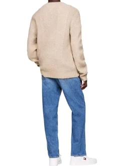 Pull beige uni coupe droite, col rond et à manches longues en mailles tressées