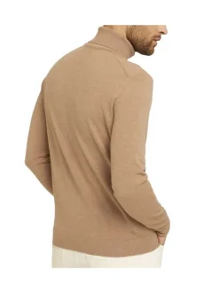 Pull beige uni coupe près du corps col roulé