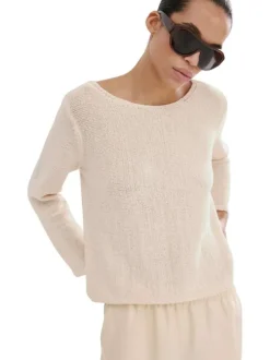 Pull beige uni pourvu d'une coupe droite et de manches longues