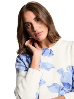 Pull bleu ciel imprimé floral avec une coupe droite et un col rond