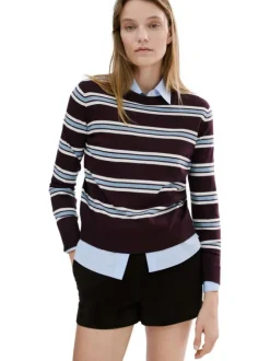 Pull bordeaux à rayures avec une coupe droite et un col rond