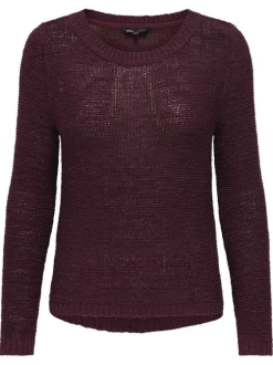 Pull bordeaux uni avec une coupe droite à col rond et des manches longues