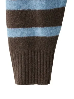 Pull chocolat à rayures bleues avec une coupe droite et un col montant
