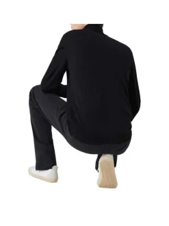 Pull col roulé en laine noir avec crocodile brodé à la poitrine gauche
