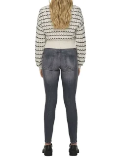 Pull écru en maille ajourée à rayures ondulées noires avec une coupe crop top