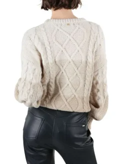 Pull écru en maille torsadée avec une coupe ample un col rond et un dégradé