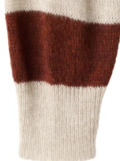 Pull écru à rayures bordeaux avec une coupe droite et un col polo