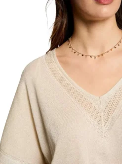 Pull écru uni ample et fluide à col v à dentelle et à manches courtes