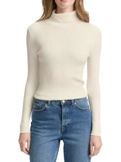 Pull écru uni avec un col roulé côtelé et des manches longues