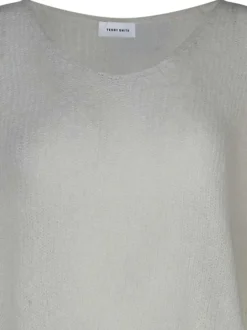 Pull écru uni avec une coupe droite à col v et des manches longues