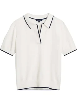 Pull écru uni avec une coupe droite et des manches courtes