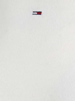 Pull écru uni coupe droite avec un col rond et logo de la marque poitrine