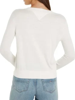 Pull écru uni coupe droite avec un col rond et logo de la marque poitrine