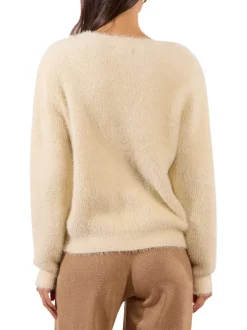 Pull écru uni à coupe droite avec un col rond et un coeur brodé