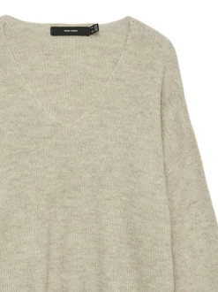 Pull écru uni en maille côtelée avec col v et manches longues