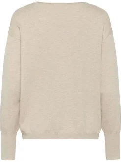 Pull écru uni pourvu d'une coupe droite et de manches longues
