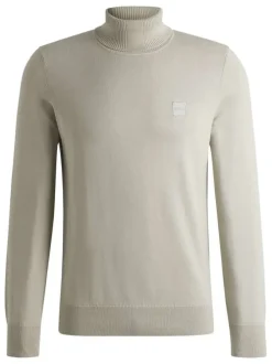 Pull en coton beige uni à coupe droite et col roulé avec patch ton sur ton
