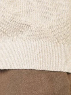 Pull en coton beige uni effet texturée avec une coupe droite et un col rond