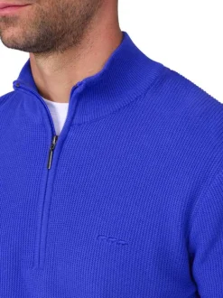 Pull en coton biologique bleu uni avec une coupe droite et un col camionneur