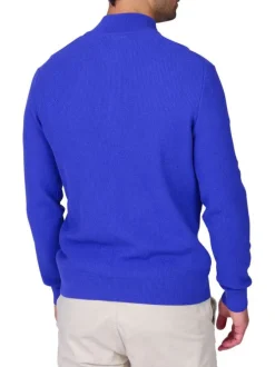 Pull en coton biologique bleu uni avec une coupe droite et un col camionneur