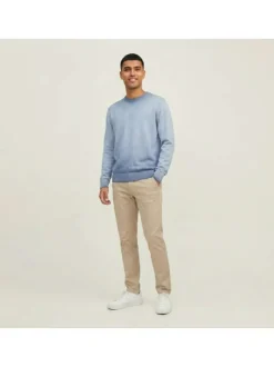 Pull en coton biologique ciel uni pourvu d'un col rond et d'un aspect fumé