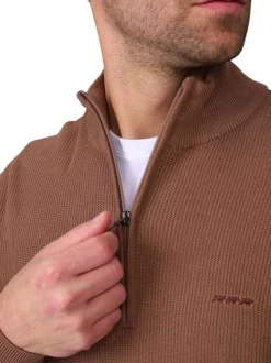Pull en coton biologique taupe uni avec une coupe droite et un col camionneur