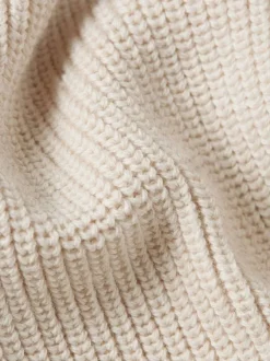 Pull en coton blanc uni avec une coupe droite et un col rond