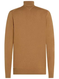 Pull en coton camel uni avec une coupe droite et un col camionneur