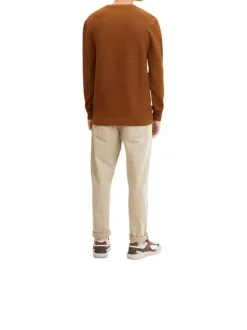 Pull en coton camel uni maille serrée à coupe droite et col rond