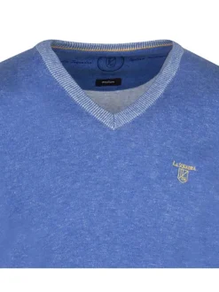 Pull en coton ciel uni avec coupe droite et logo iconique de la marque