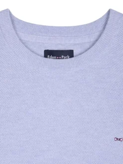 Pull en coton ciel uni avec une coupe droite et un col rond